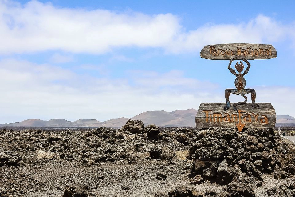 Lanzarote: Timanfaya, Cueva Verdes & Jameos Del Agua Tour